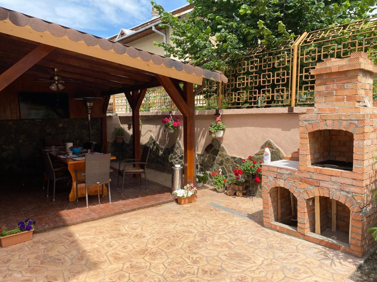 Casa Cattleya Hotel Targu Jiu Ngoại thất bức ảnh