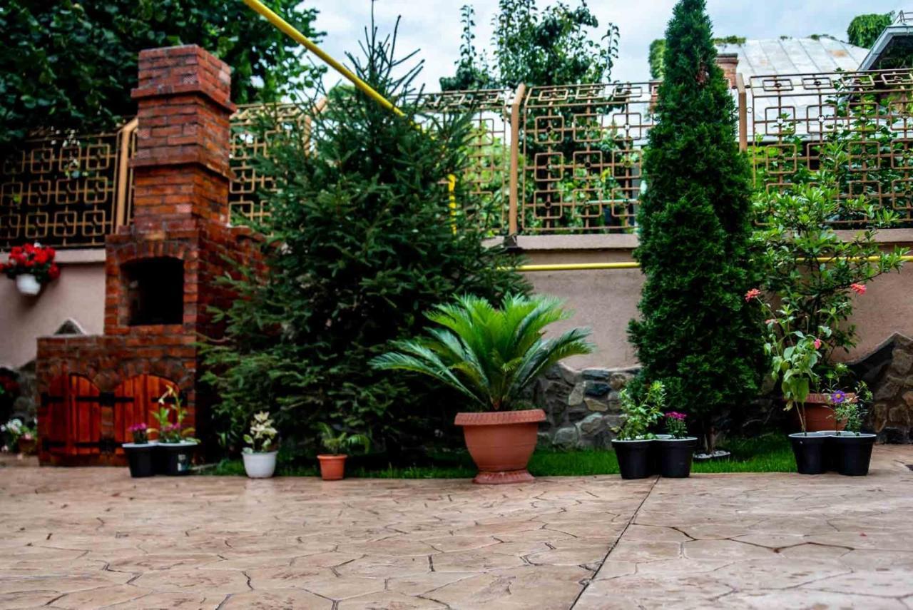 Casa Cattleya Hotel Targu Jiu Ngoại thất bức ảnh