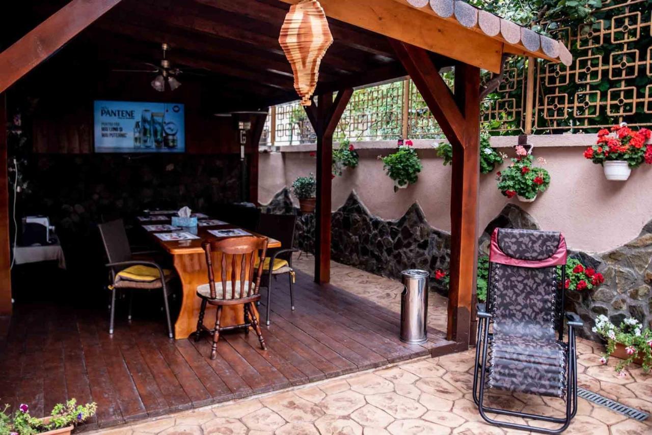 Casa Cattleya Hotel Targu Jiu Ngoại thất bức ảnh